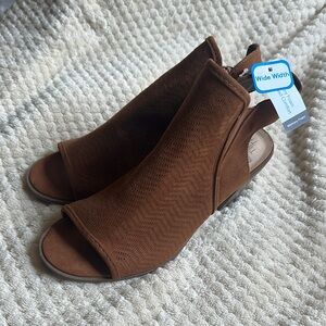 Time and Tru Brown Heeled Boots with Open Toe Design